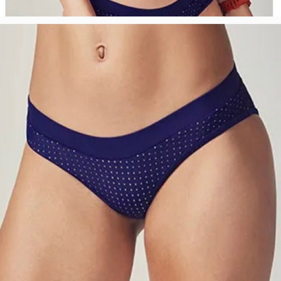 Swim top and bottom - Picture 3 of 3